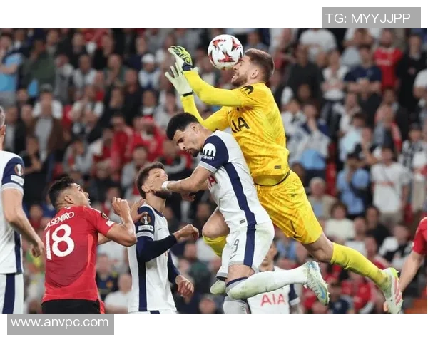 世界杯激战巴黎圣日耳曼与曼城平局乌龙球引发转会热议与关注