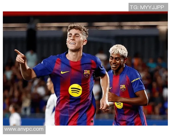 西甲激战：巴萨逆转切尔西红牌争议引发全场热议