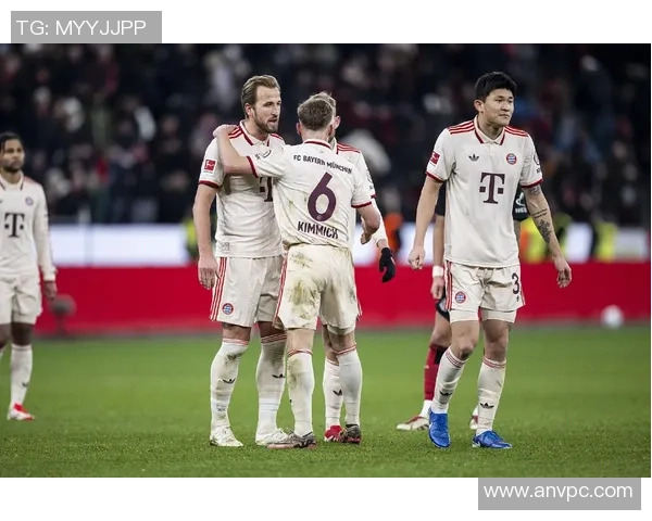 巴黎圣日耳曼大胜拜仁引发争议判罚全场沸腾的瞬间回顾