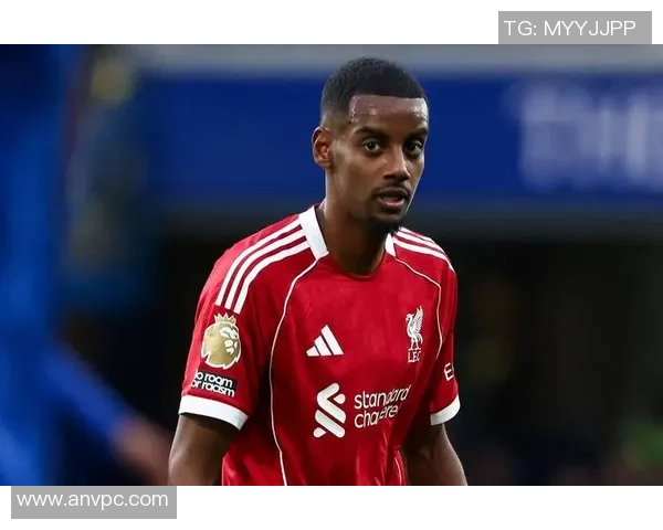 意甲赛场上演历史冷门利物浦3-0战胜皇马引发全场震动