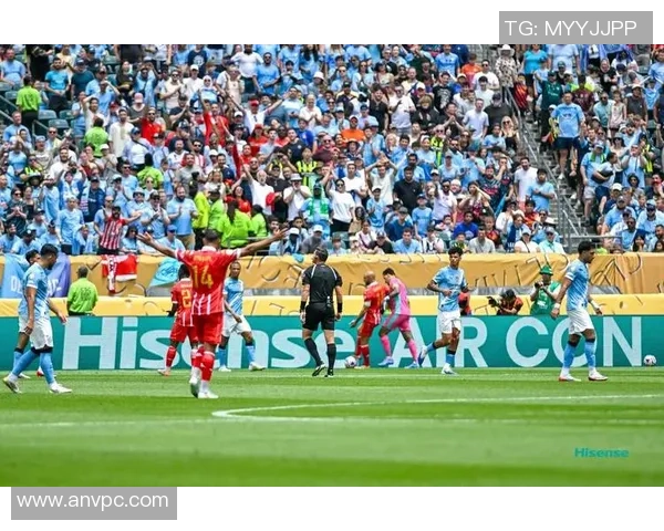 中超激战：拜仁与曼城战平红牌风波引发全场热议与十大精彩进球回顾