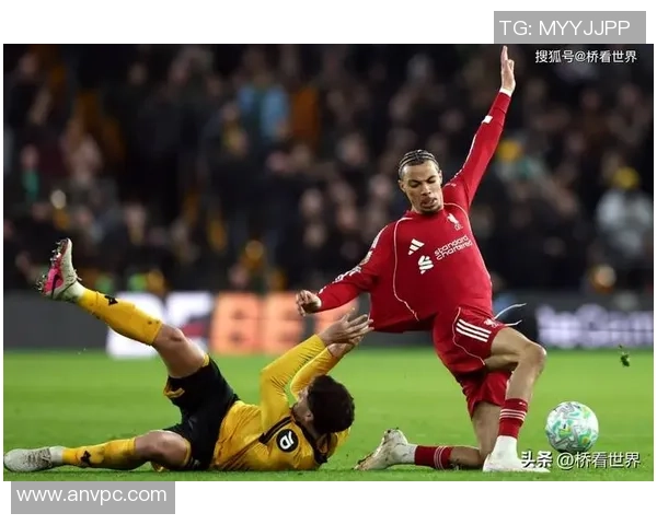 欧冠焦点战利物浦逆转曼联争议判罚引发全场热议