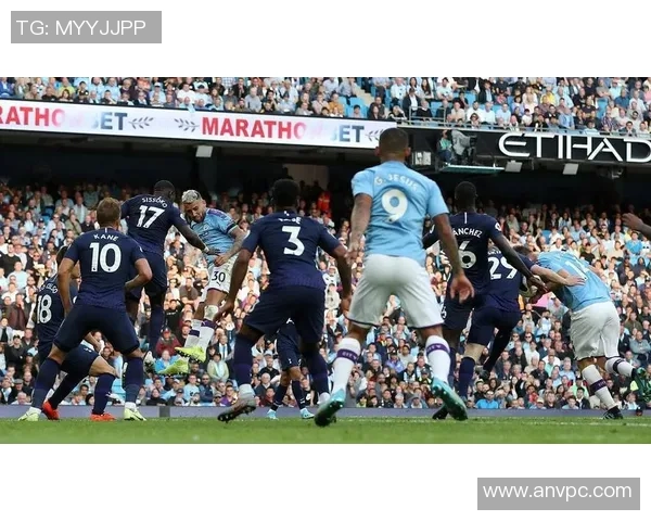 阿森纳大胜曼城友谊赛红牌事件引发全场热议与争议分析