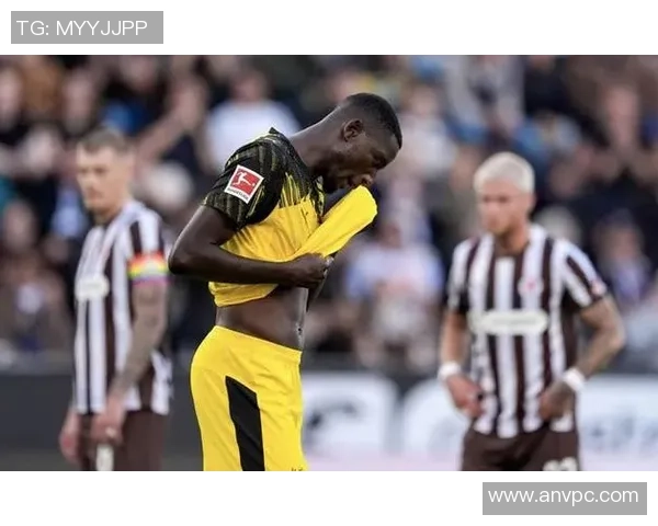 世界杯精彩对决多特蒙德逆转里昂红牌事件引发战术讨论与全场热议