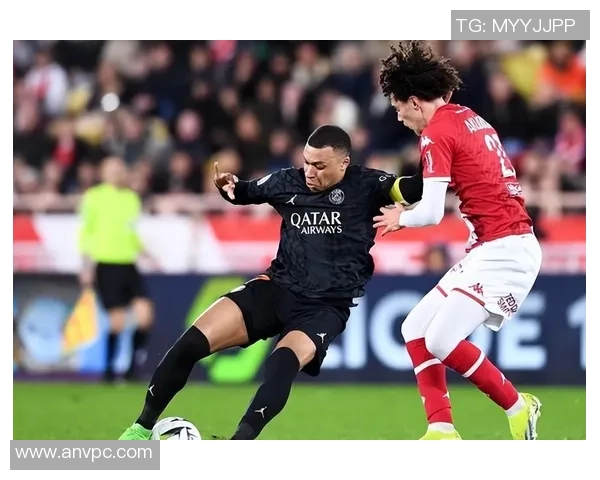 欧冠激战：AC米兰点球大战险胜里昂全场沸腾回顾